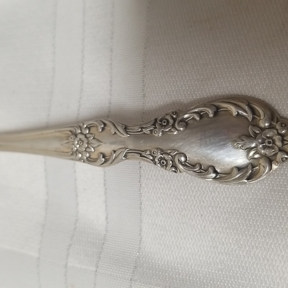 WM ROGERS EXTRA PLATE GRAVY LADLE, Not a large one.5.5" long, 35mm spoon width - Picture 4 of 4